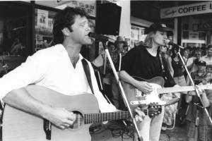 Troy Cassar-Daley and Keith Urban busking on Peel St for charity... I was there and about 15. Photo: Northern Daily Leader